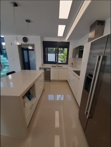 5 soverom Villa til salgs i San Miguel de Salinas med svømmebasseng - € 849 000 (Ref: 9508541)