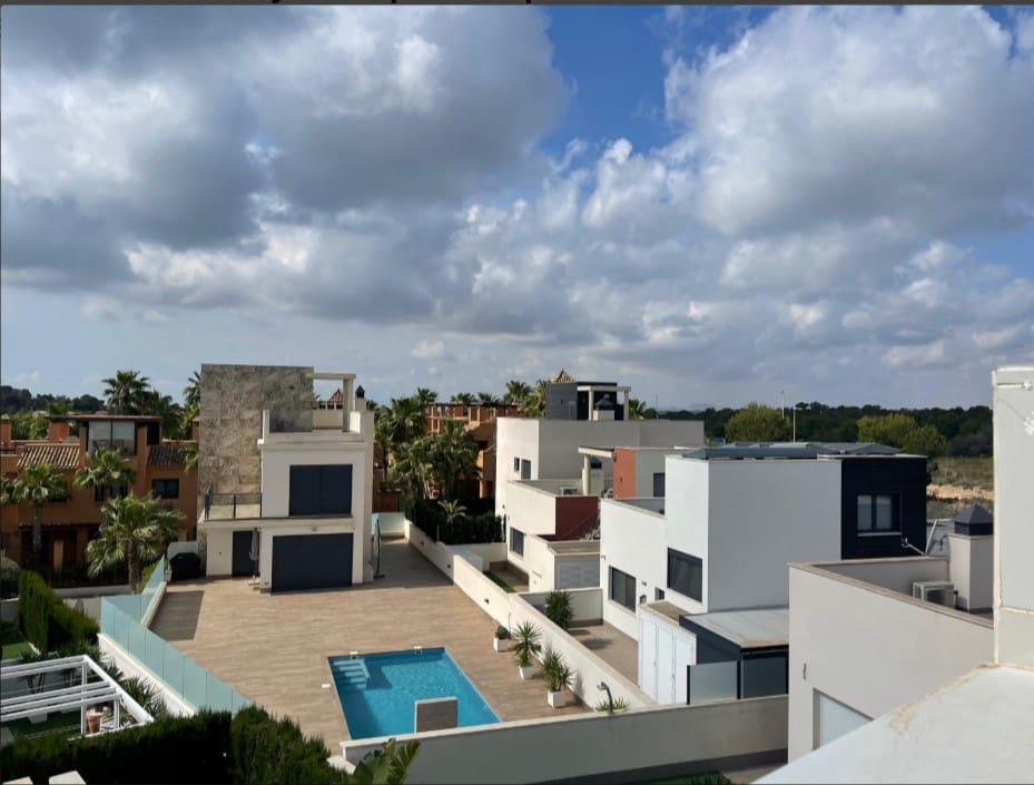 5 soverom Villa til salgs i San Miguel de Salinas med svømmebasseng - € 849 000 (Ref: 9508541)