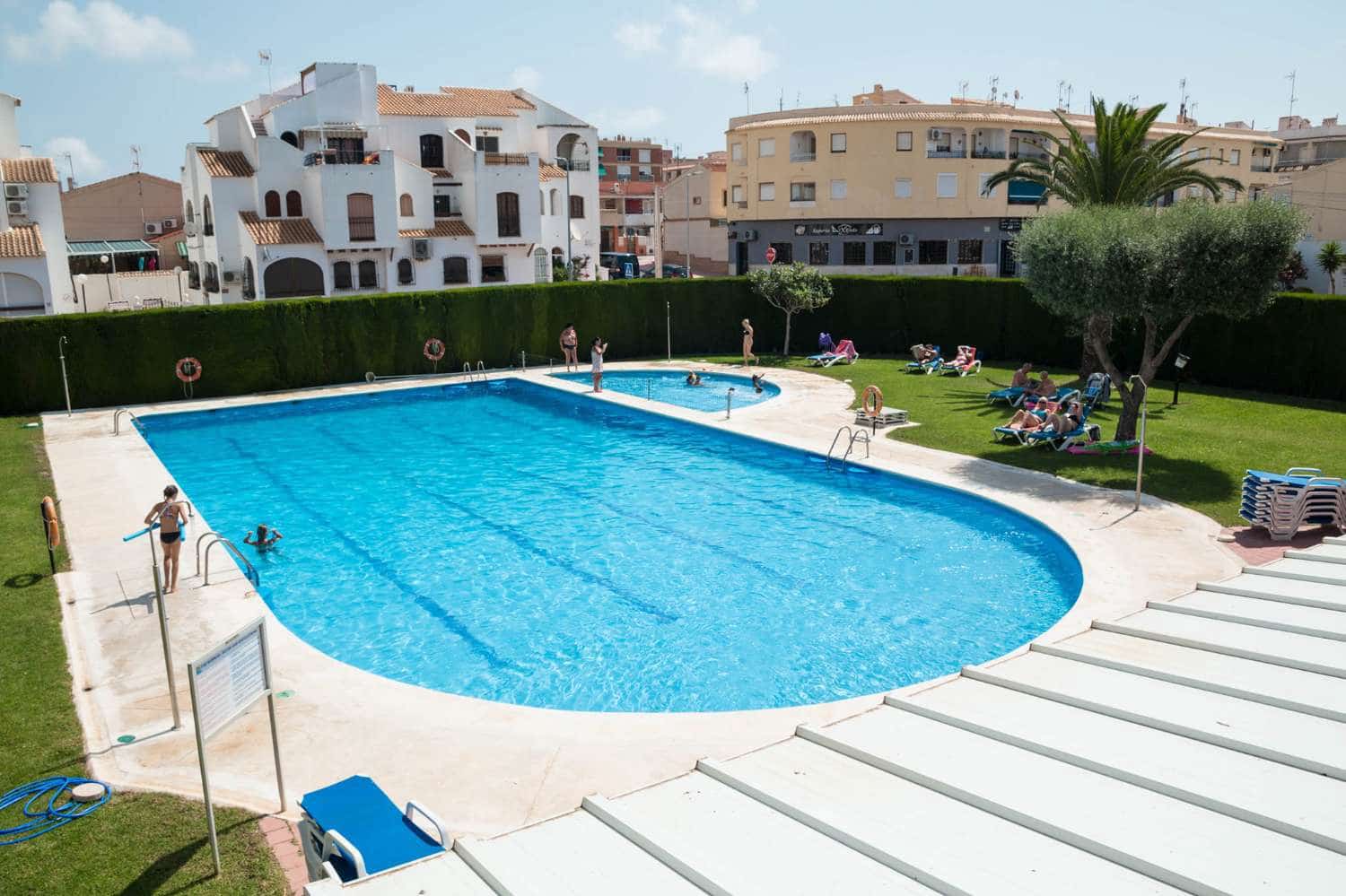 3 soveværelse Bungalow til salg i Torrevieja med swimmingpool - € 185.000 (Ref: 9512102)