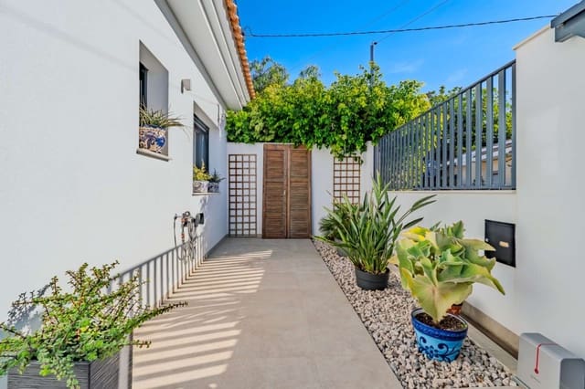 3 makuuhuone Huvila myytävänä paikassa Lo Pagan, San Pedro del Pinatar mukana uima-altaan 
autotalli - 425 000 € (Ref: 9512105)