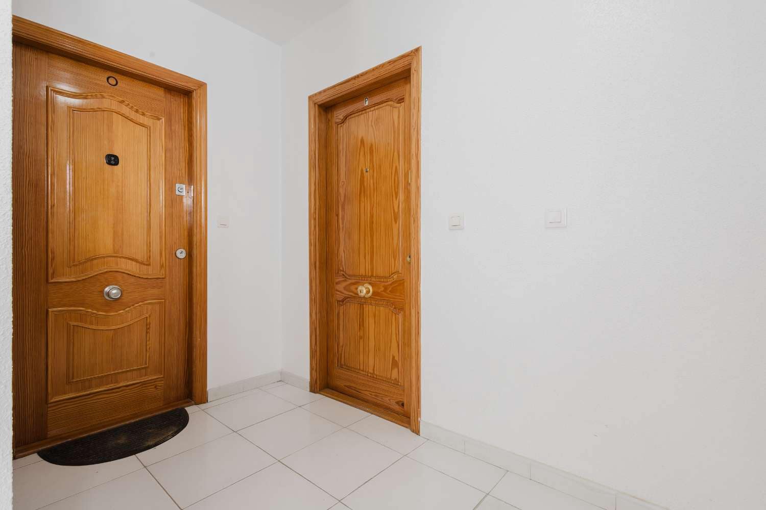 2 quarto Apartamento para venda em Torrevieja com garagem - 149 500 € (Ref: 9530132)