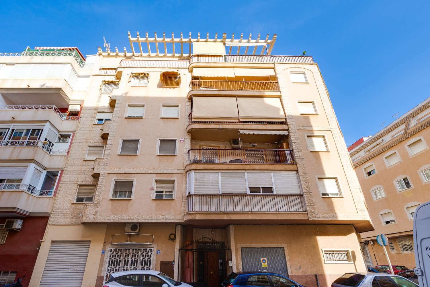 2 makuuhuone Huoneisto myytävänä paikassa Torrevieja - 166 000 € (Ref: 9530133)