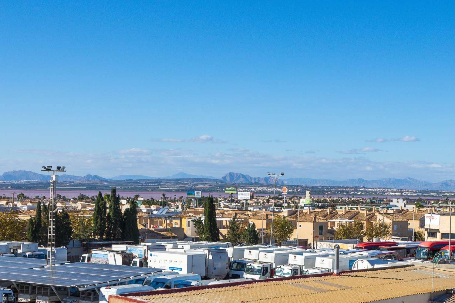 2 makuuhuone Huoneisto myytävänä paikassa Torrevieja mukana uima-altaan 
autotalli - 134 990 € (Ref: 9530135)