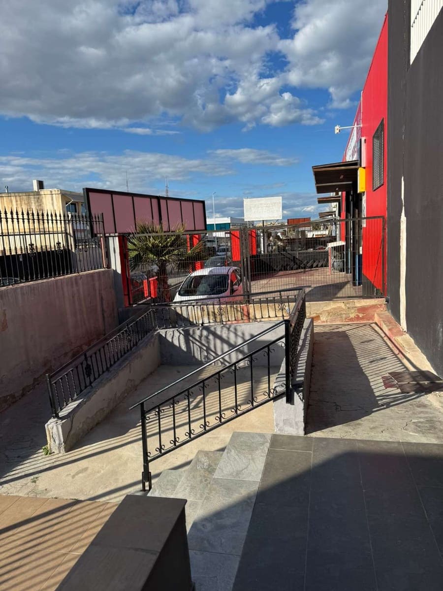 Azienda in vendita in Torrevieja - 550.000 € (Rif: 9540911)