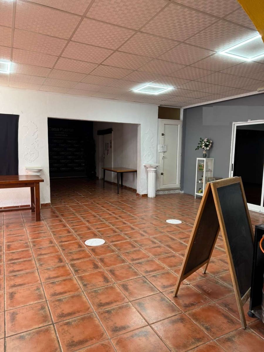 Azienda in vendita in Torrevieja - 550.000 € (Rif: 9540911)