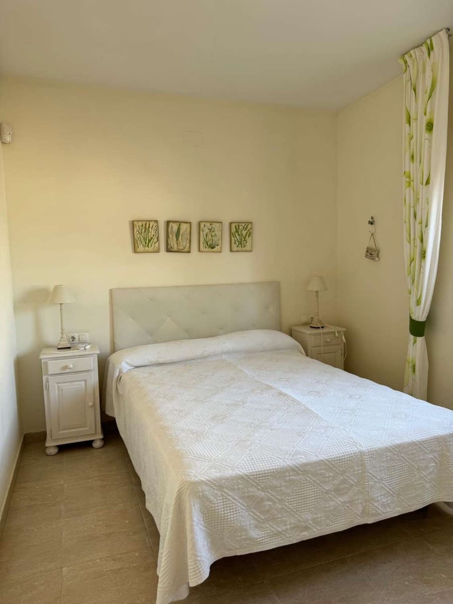 4 sovrum Villa till salu i Playa Flamenca med pool - 870 000 € (Ref: 9540912)