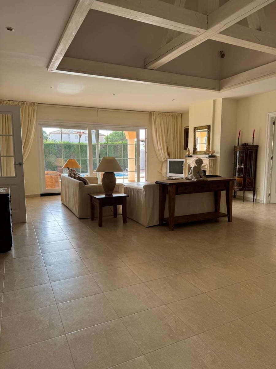 4 sovrum Villa till salu i Playa Flamenca med pool - 870 000 € (Ref: 9540912)