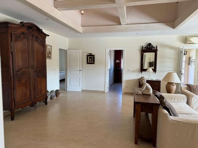 4 sovrum Villa till salu i Playa Flamenca, Orihuela med pool - 870 000 € (Ref: 9540912)