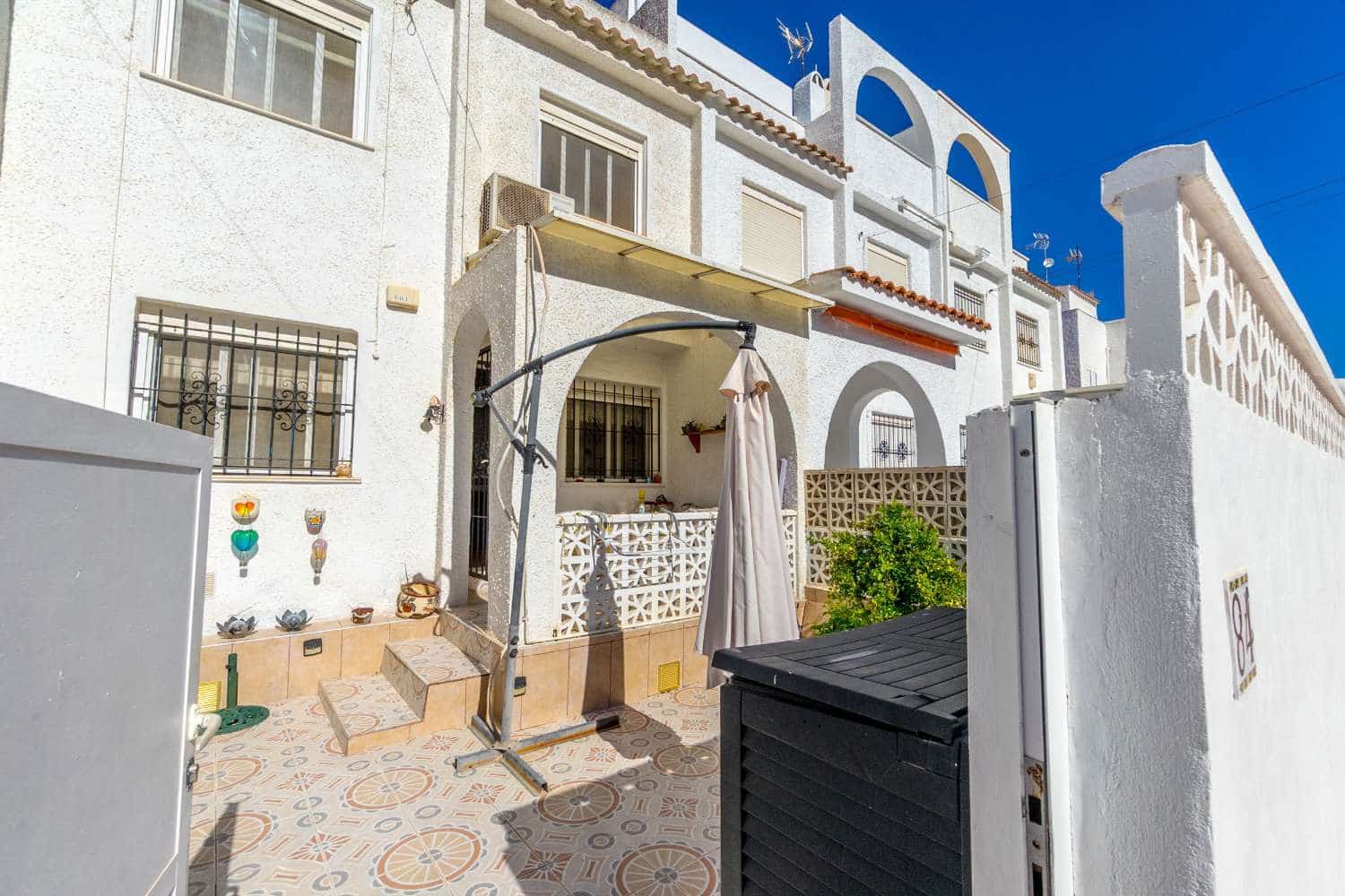 2 camera da letto Villetta a Schiera in vendita in Torrevieja con piscina - 153.000 € (Rif: 9543159)