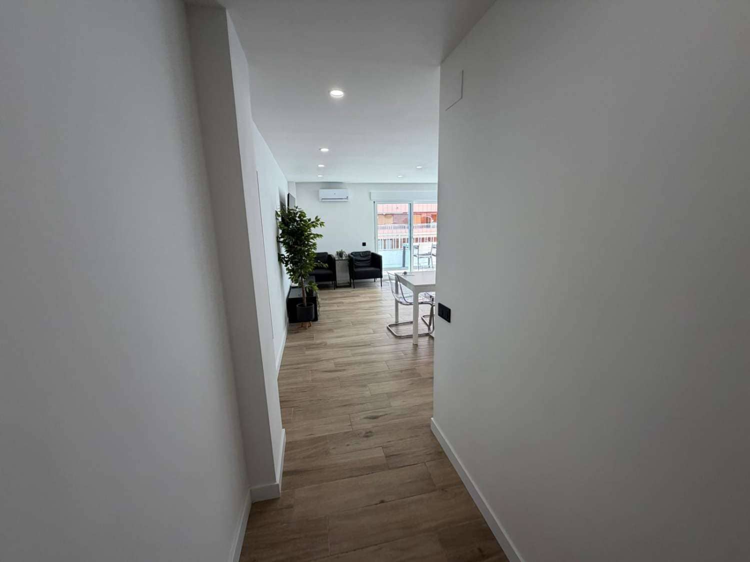 3 soveværelse Lejlighed til salg i Torrevieja med swimmingpool - € 289.000 (Ref: 9551076)