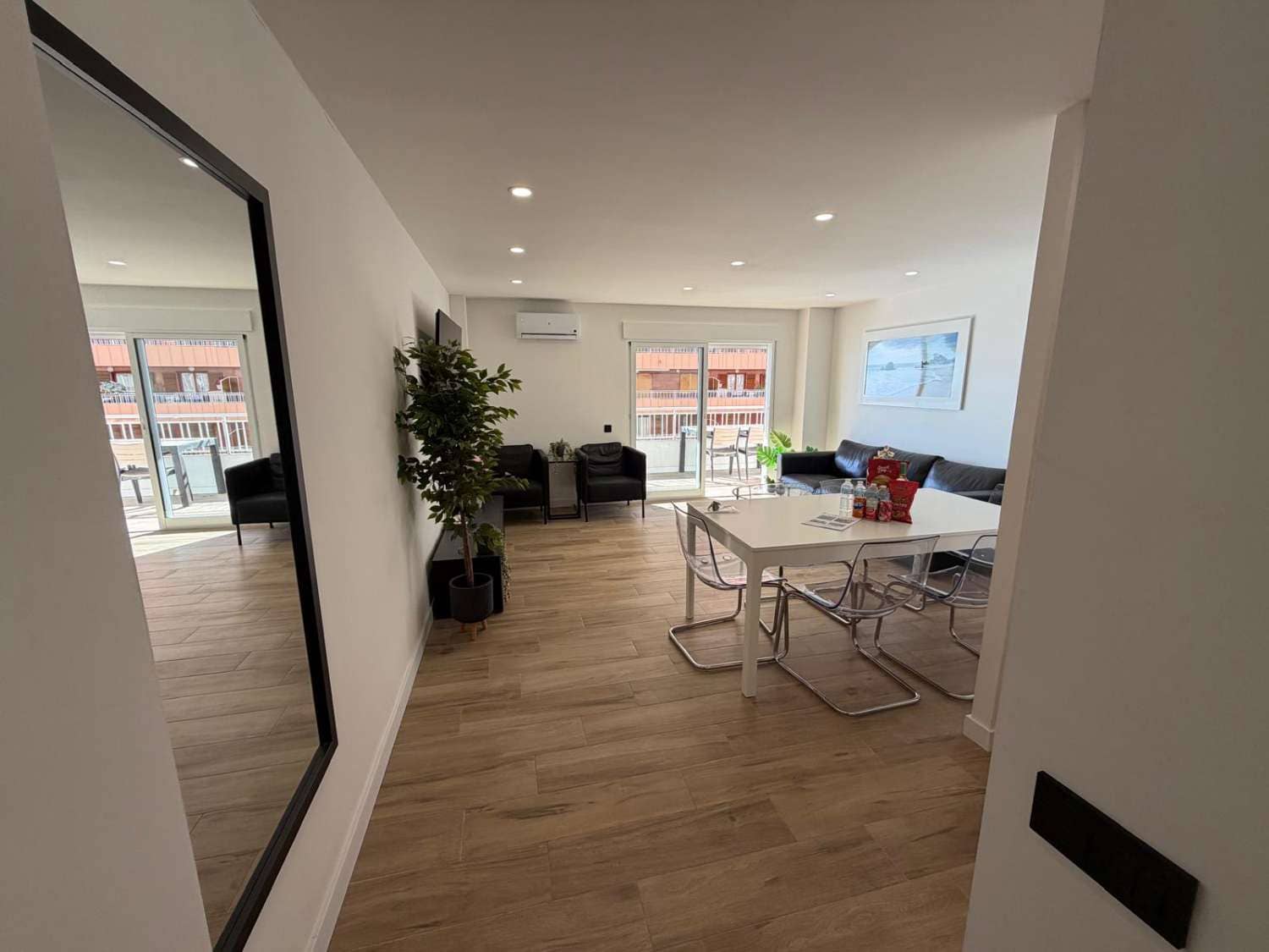 3 soveværelse Lejlighed til salg i Torrevieja med swimmingpool - € 289.000 (Ref: 9551076)