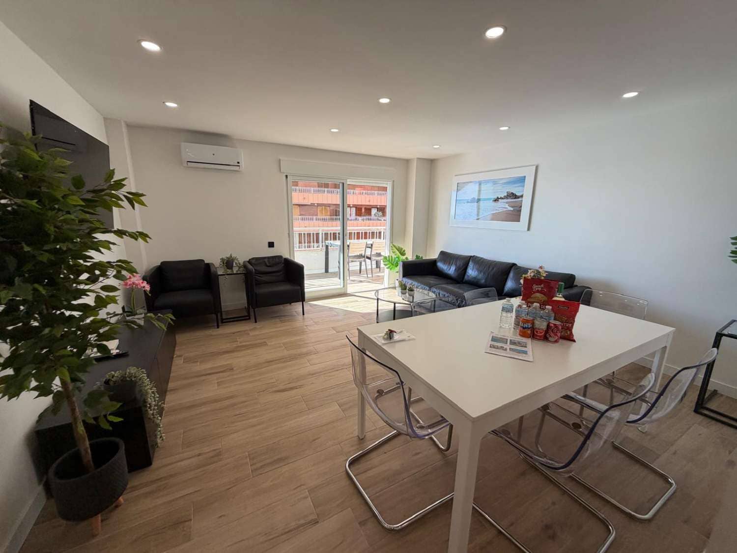 3 soveværelse Lejlighed til salg i Torrevieja med swimmingpool - € 289.000 (Ref: 9551076)