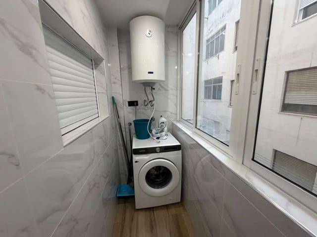 3 soveværelse Lejlighed til salg i Playa del Acequión, Torrevieja med swimmingpool - € 289.000 (Ref: 9551076)