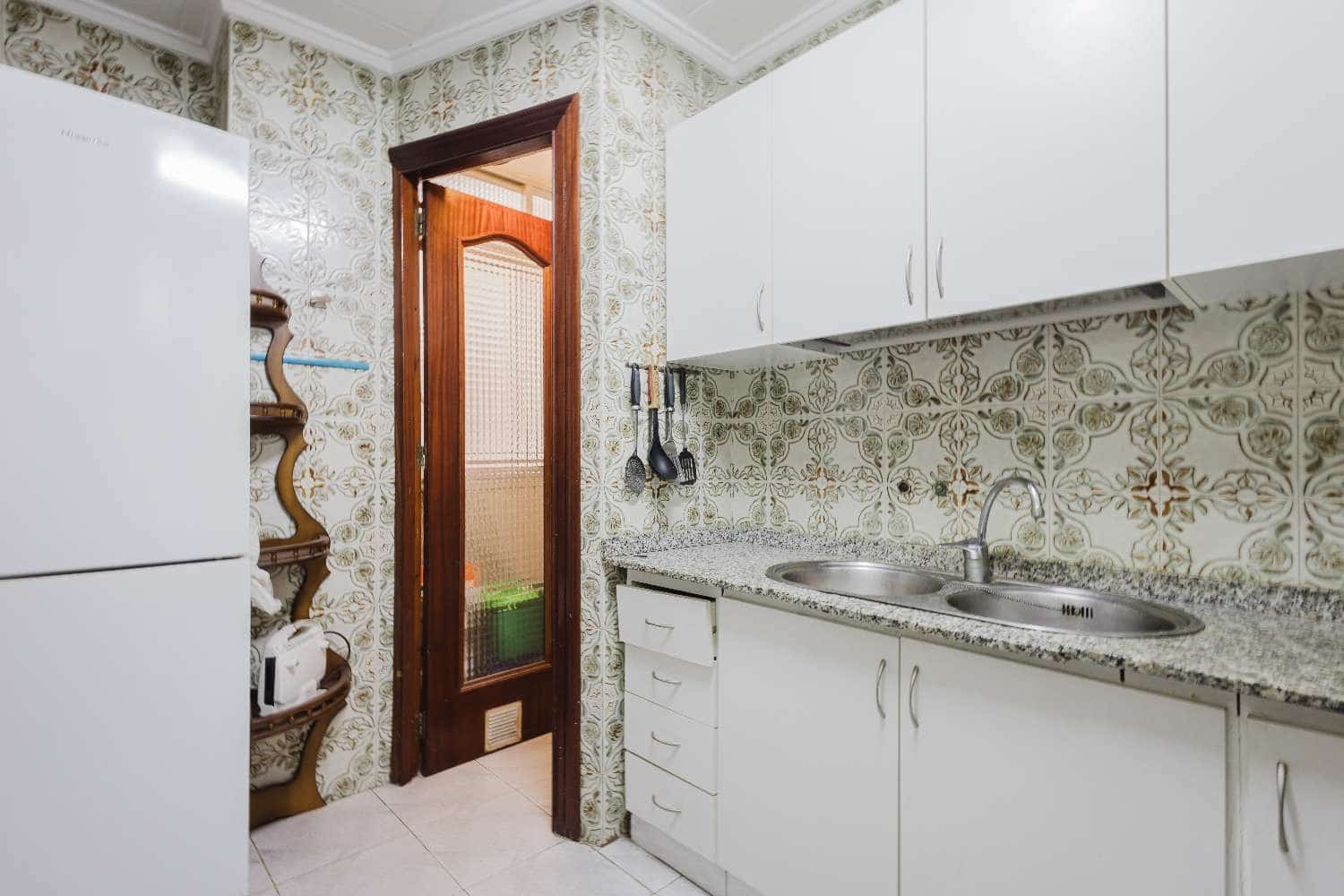 3 soveværelse Lejlighed til salg i Torrevieja med swimmingpool - € 244.990 (Ref: 9551079)