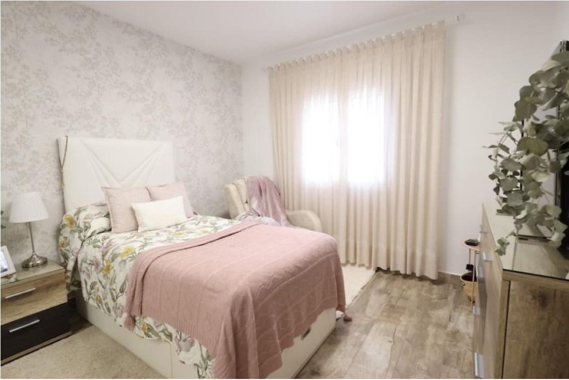 4 soverom Villa til salgs i San Miguel de Salinas med svømmebasseng - € 415 000 (Ref: 9564857)