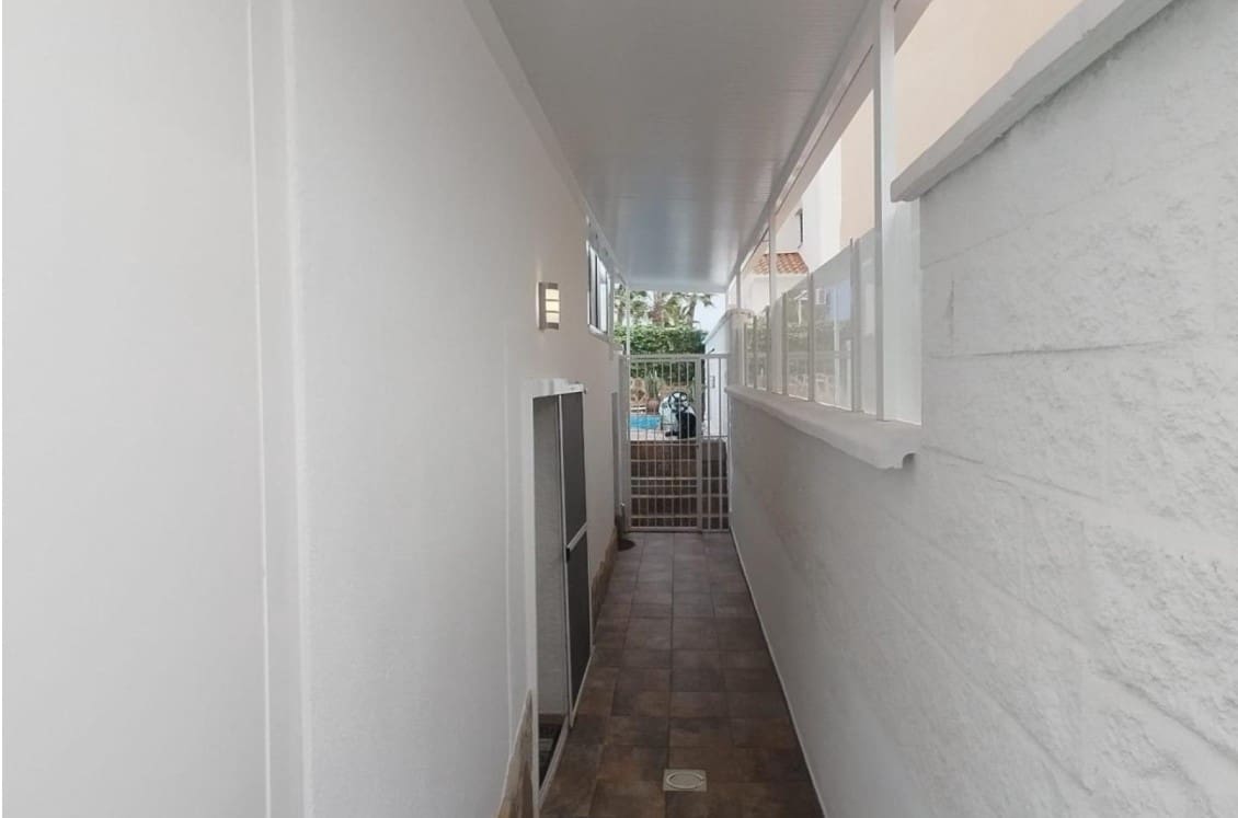 4 soverom Villa til salgs i San Miguel de Salinas med svømmebasseng - € 415 000 (Ref: 9564857)