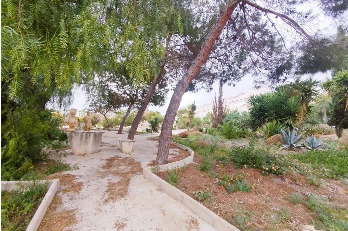 4 soverom Villa til salgs i San Miguel de Salinas med svømmebasseng - € 415 000 (Ref: 9564857)