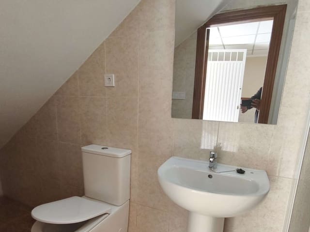 4 chambre Bungalow à vendre à Benejúzar avec garage - 165 000 € (Ref: 9568237)