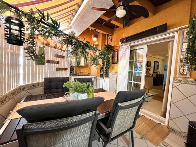 3 bedroom Apartment for sale in Centro, Torrevieja - € 260,000 (Ref: 9604704)