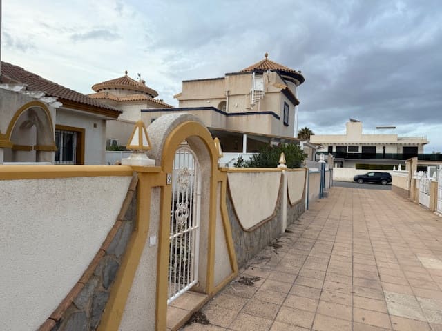 3 soveværelse Villa til salg i La Regia, Orihuela med swimmingpool - € 453.000 (Ref: 9604706)