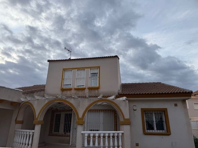 3 soveværelse Villa til salg i La Regia med swimmingpool - € 453.000 (Ref: 9604706)