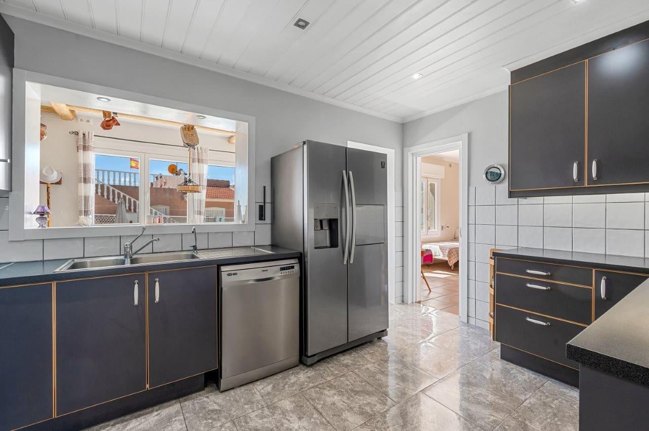 7 soverom Villa til salgs i Ciudad Quesada med svømmebasseng - € 699 000 (Ref: 9607610)