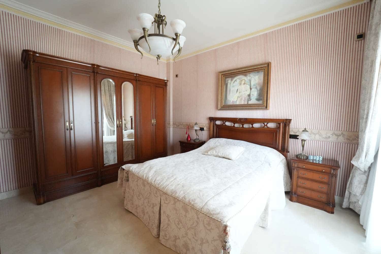 7 makuuhuone Huvila myytävänä paikassa Orihuela Costa mukana uima-altaan - 1 399 000 € (Ref: 9607612)