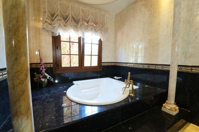 7 makuuhuone Huvila myytävänä paikassa Aguamarina, Orihuela mukana uima-altaan - 1 399 000 € (Ref: 9607612)