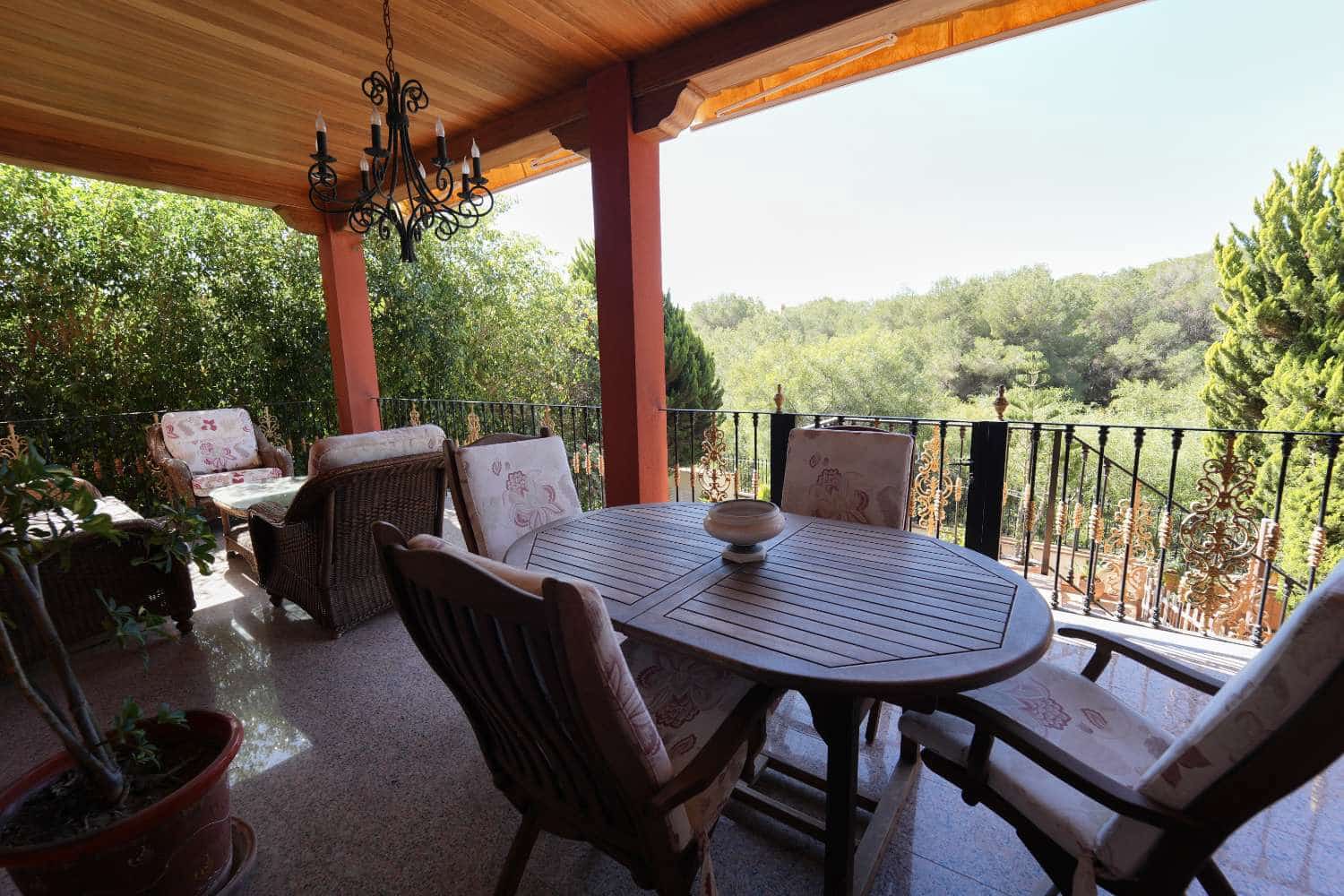 7 makuuhuone Huvila myytävänä paikassa Orihuela Costa mukana uima-altaan - 1 399 000 € (Ref: 9607612)