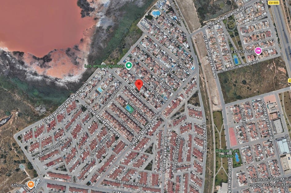 2 soverom Bungalow til salgs i Torrevieja med svømmebasseng - € 154 900 (Ref: 9607614)