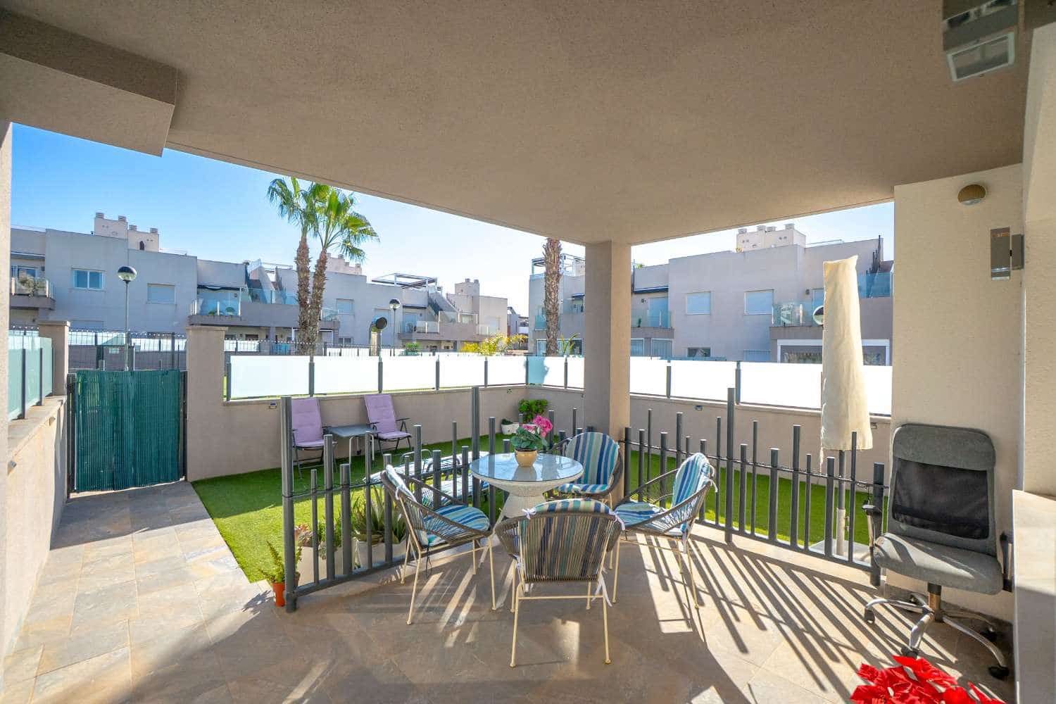 2 soveværelse Lejlighed til salg i Torrevieja med swimmingpool garage - € 265.000 (Ref: 9625403)