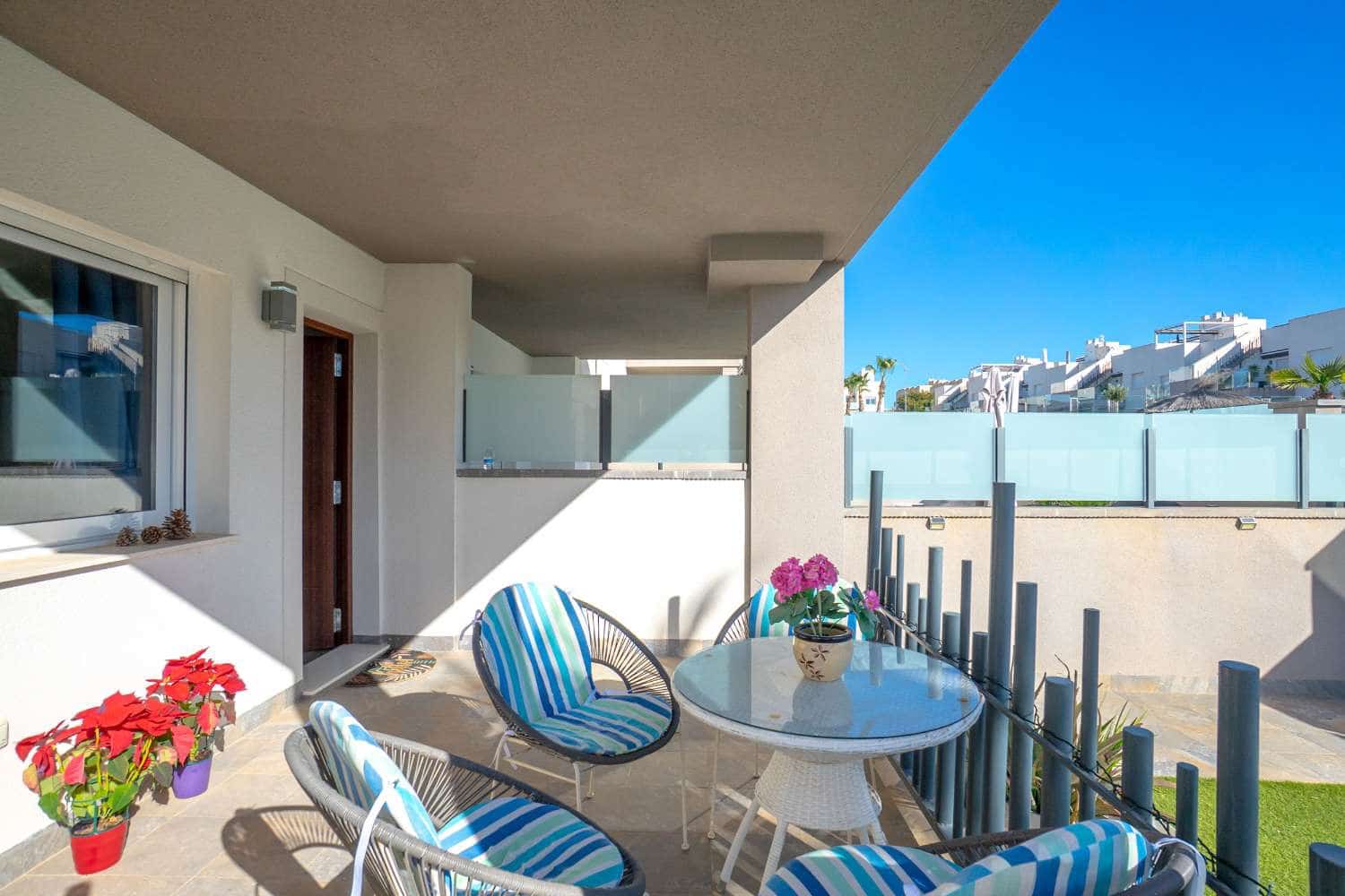 2 soveværelse Lejlighed til salg i Torrevieja med swimmingpool garage - € 265.000 (Ref: 9625403)