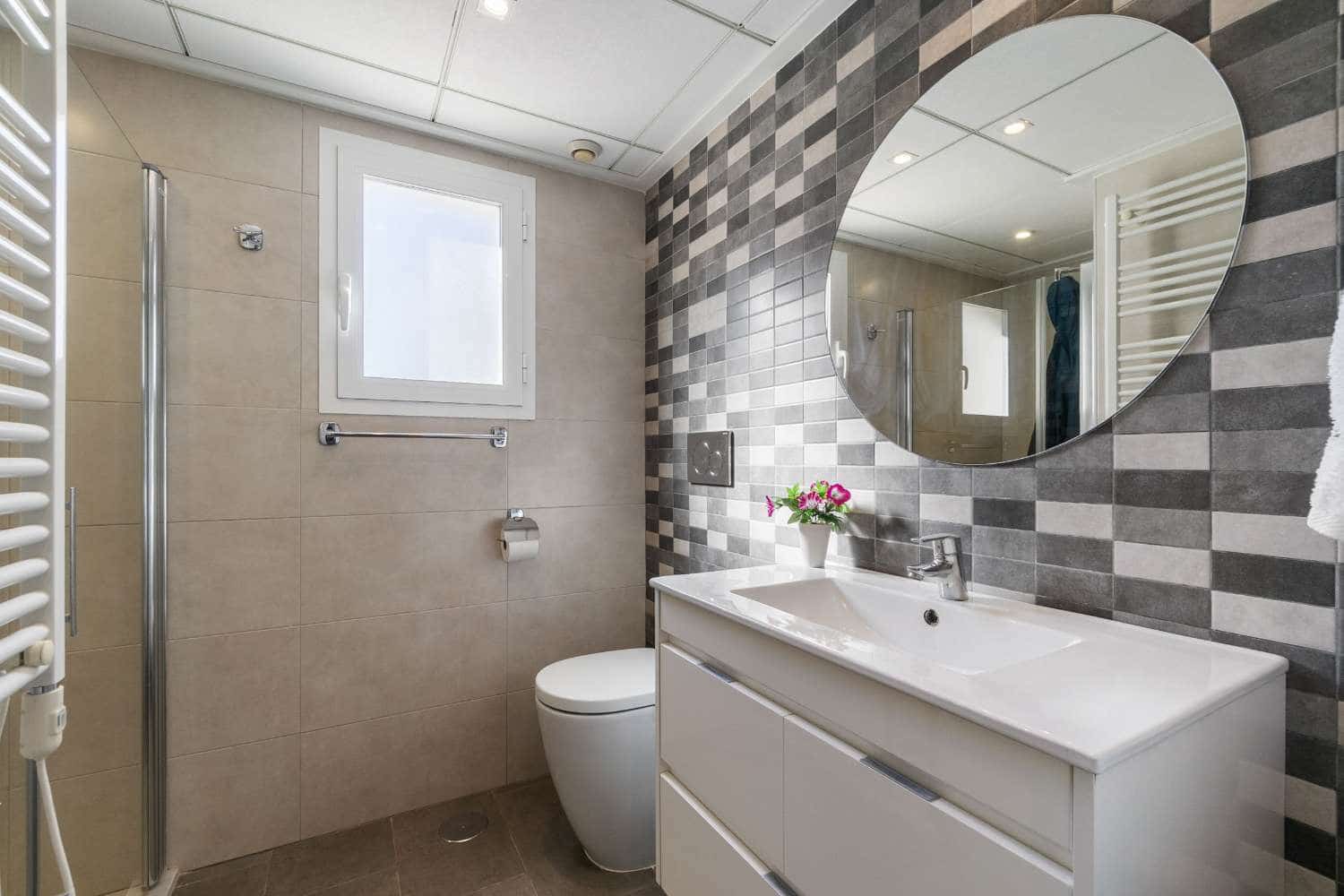 2 soveværelse Lejlighed til salg i Torrevieja med swimmingpool garage - € 265.000 (Ref: 9625403)