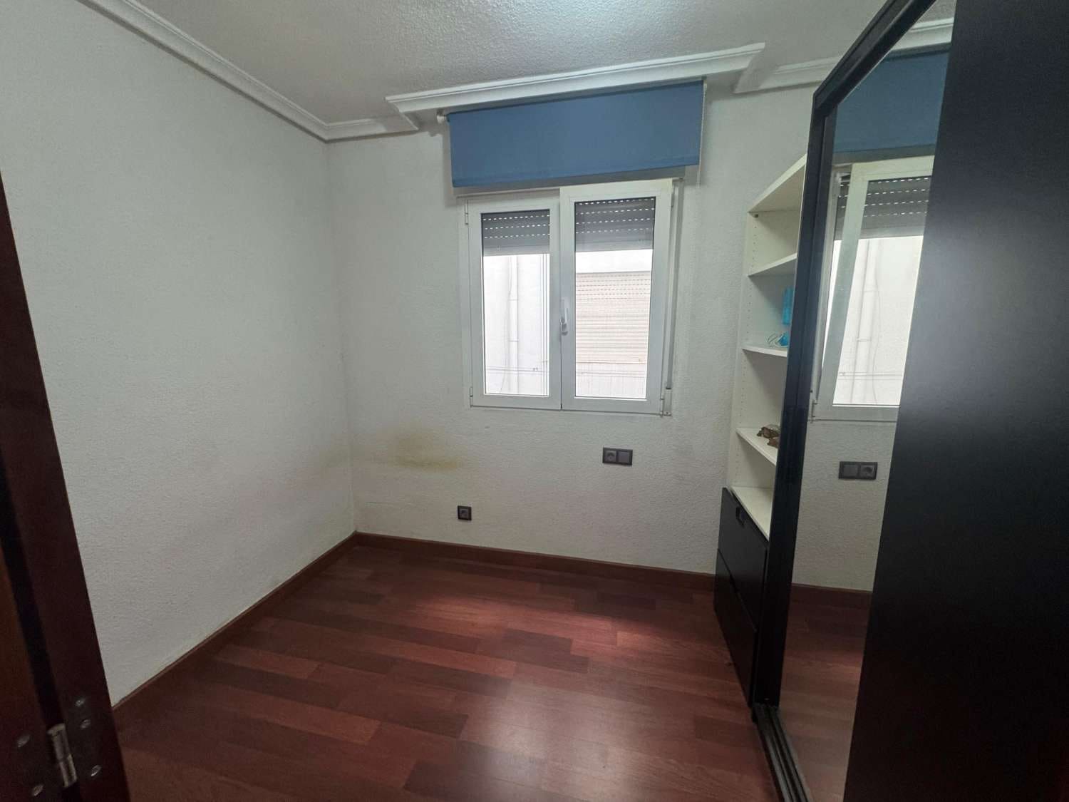 3 slaapkamer Appartement te koop in Torrevieja - € 164.900 (Ref: 9625405)
