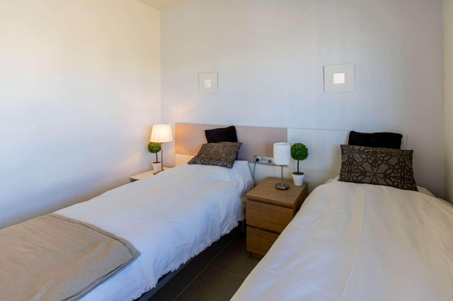 2 bedroom Apartment for sale in Punta Prima with pool garage - € 229,500 (Ref: 9629794)