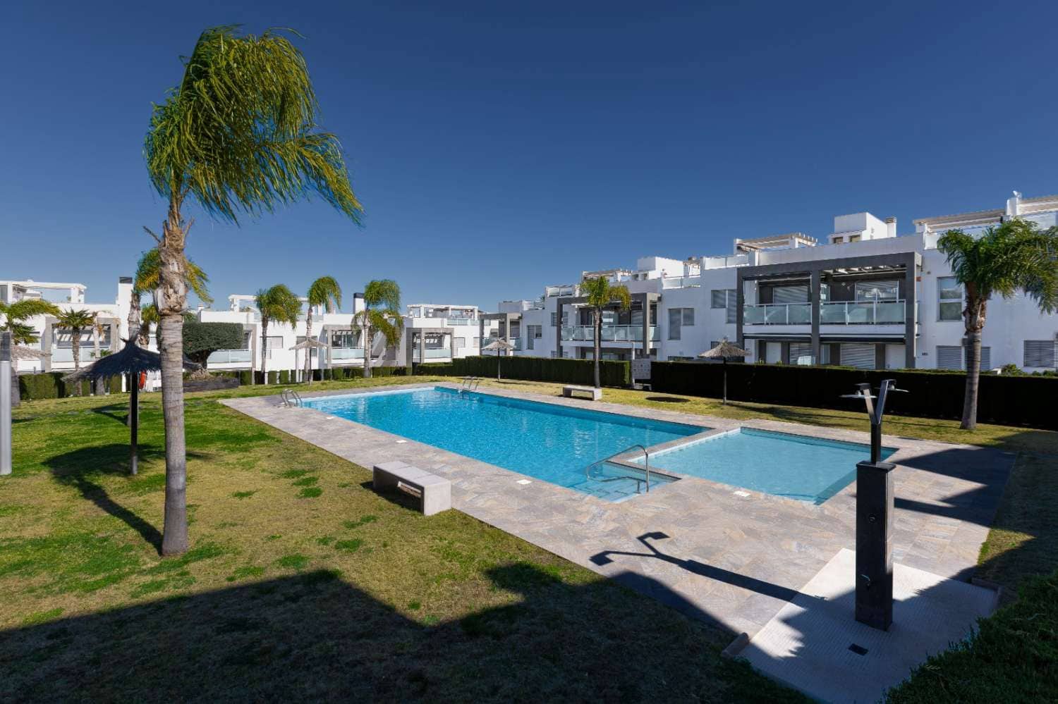 2 bedroom Apartment for sale in Punta Prima with pool garage - € 229,500 (Ref: 9629794)