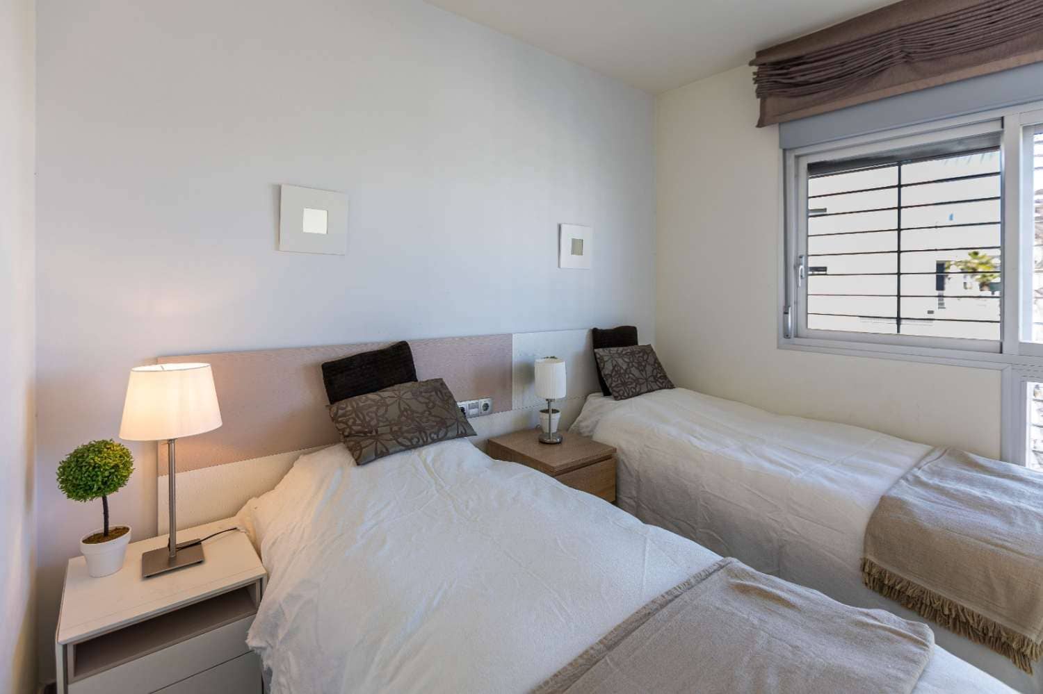 2 bedroom Apartment for sale in Punta Prima with pool garage - € 229,500 (Ref: 9629794)