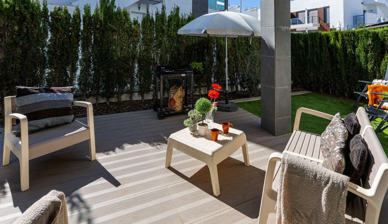 2 bedroom Apartment for sale in Punta Prima with pool garage - € 229,500 (Ref: 9629794)