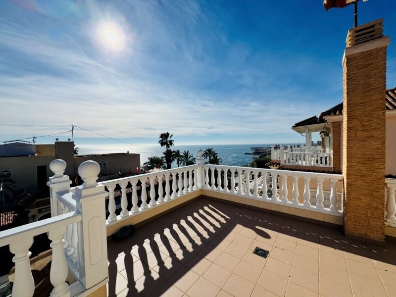 5 sovrum Villa till salu i Cabo Cervera med pool - 549 000 € (Ref: 9629796)