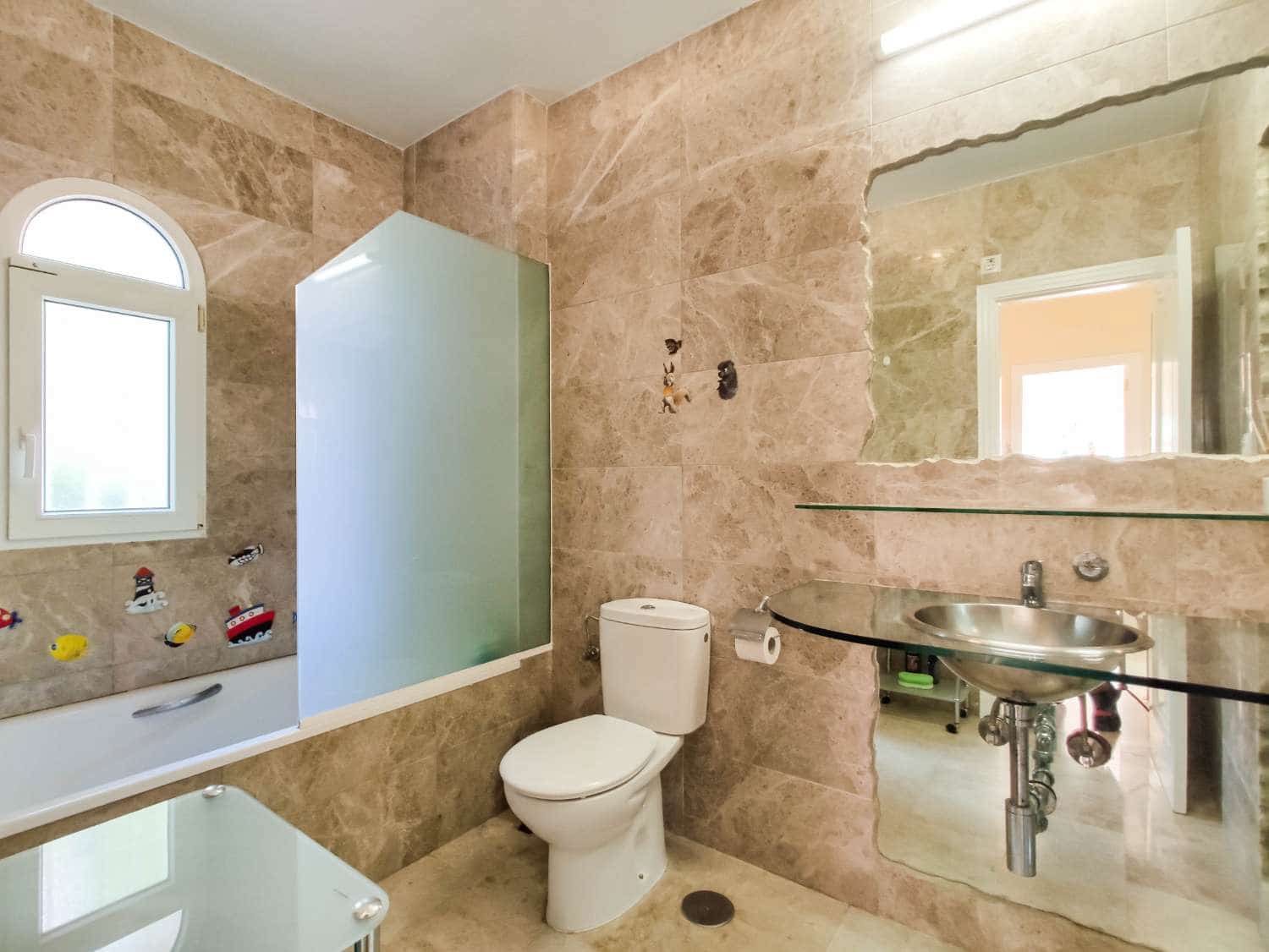 4 sovrum Villa till salu i Orihuela Costa med pool garage - 495 000 € (Ref: 9634083)