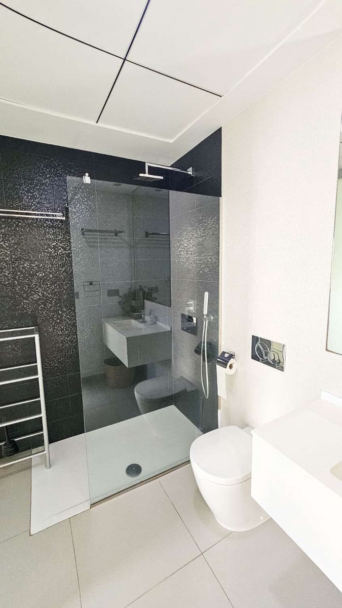 3 makuuhuone Huvila myytävänä paikassa Rojales mukana uima-altaan 
autotalli - 458 900 € (Ref: 9634084)