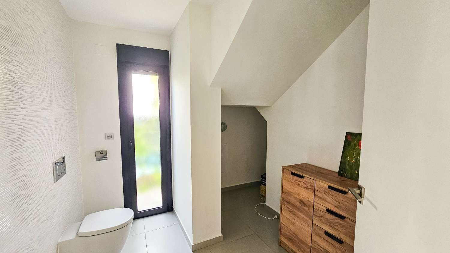 3 makuuhuone Huvila myytävänä paikassa Rojales mukana uima-altaan 
autotalli - 458 900 € (Ref: 9634084)