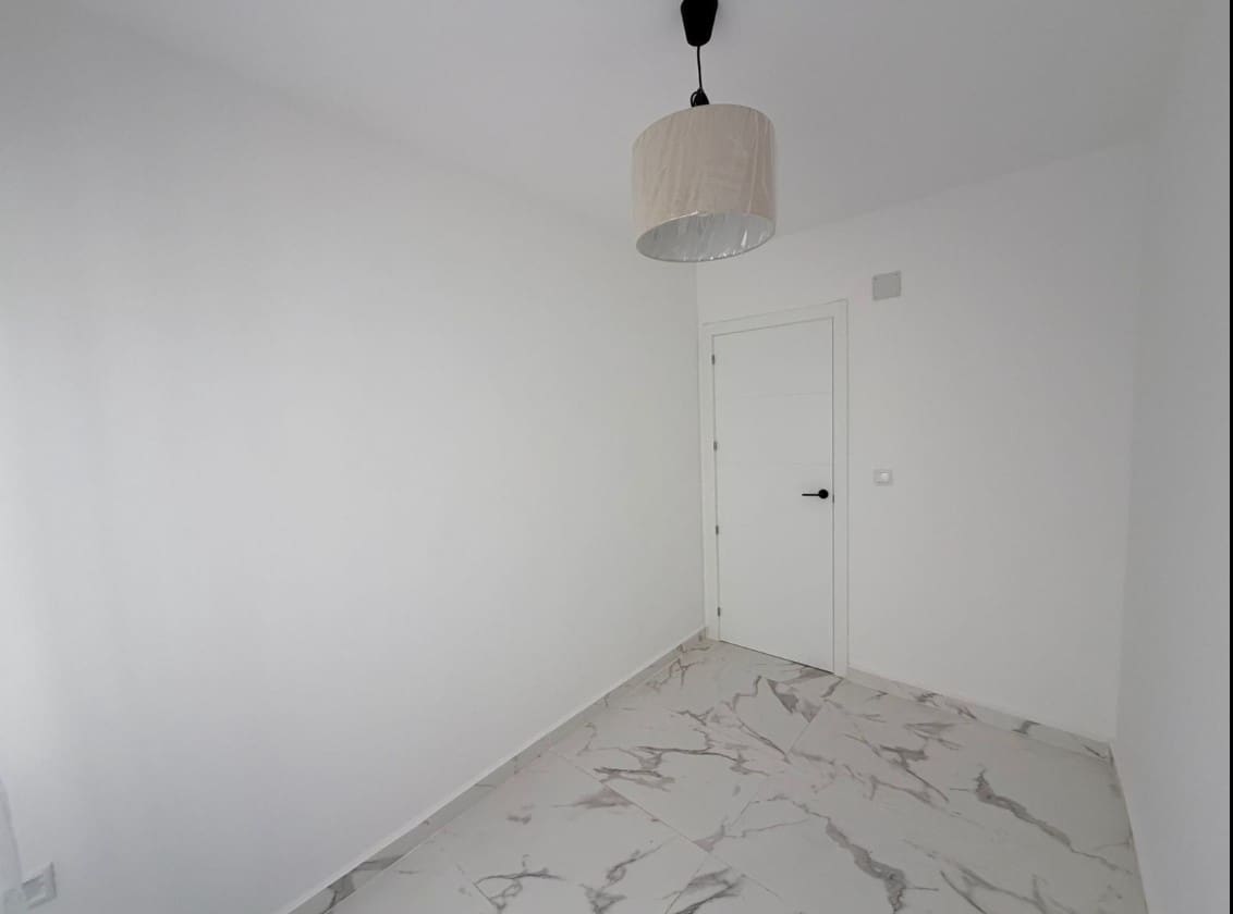 3 soverom Leilighet til salgs i Torrevieja - € 219 000 (Ref: 9637245)