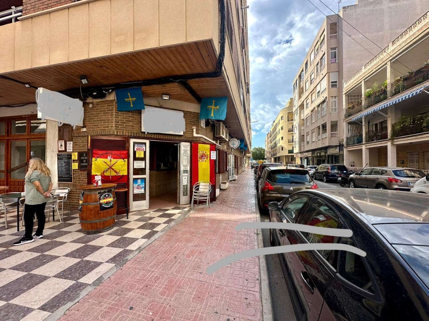 Restaurant/Bar til salg i Torrevieja - € 120.000 (Ref: 9637246)