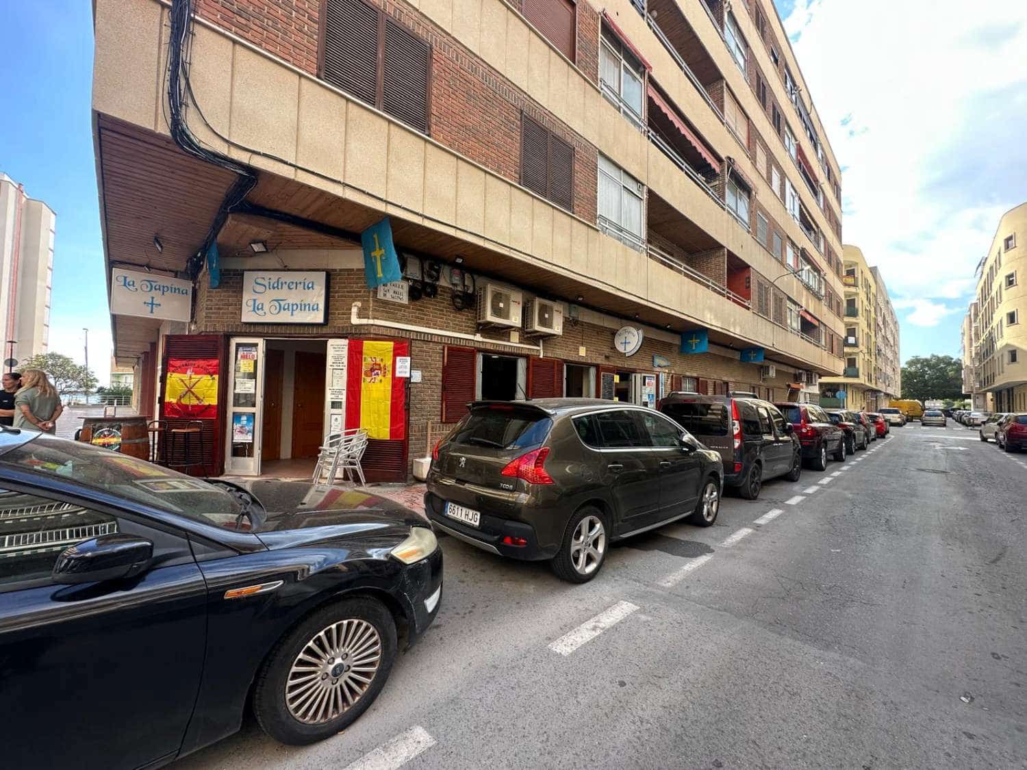 Restaurant/Bar til salg i Torrevieja - € 120.000 (Ref: 9637246)