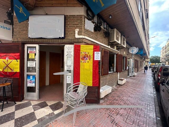 Restaurant/Bar til salg i Playa del Acequión, Torrevieja - € 120.000 (Ref: 9637246)