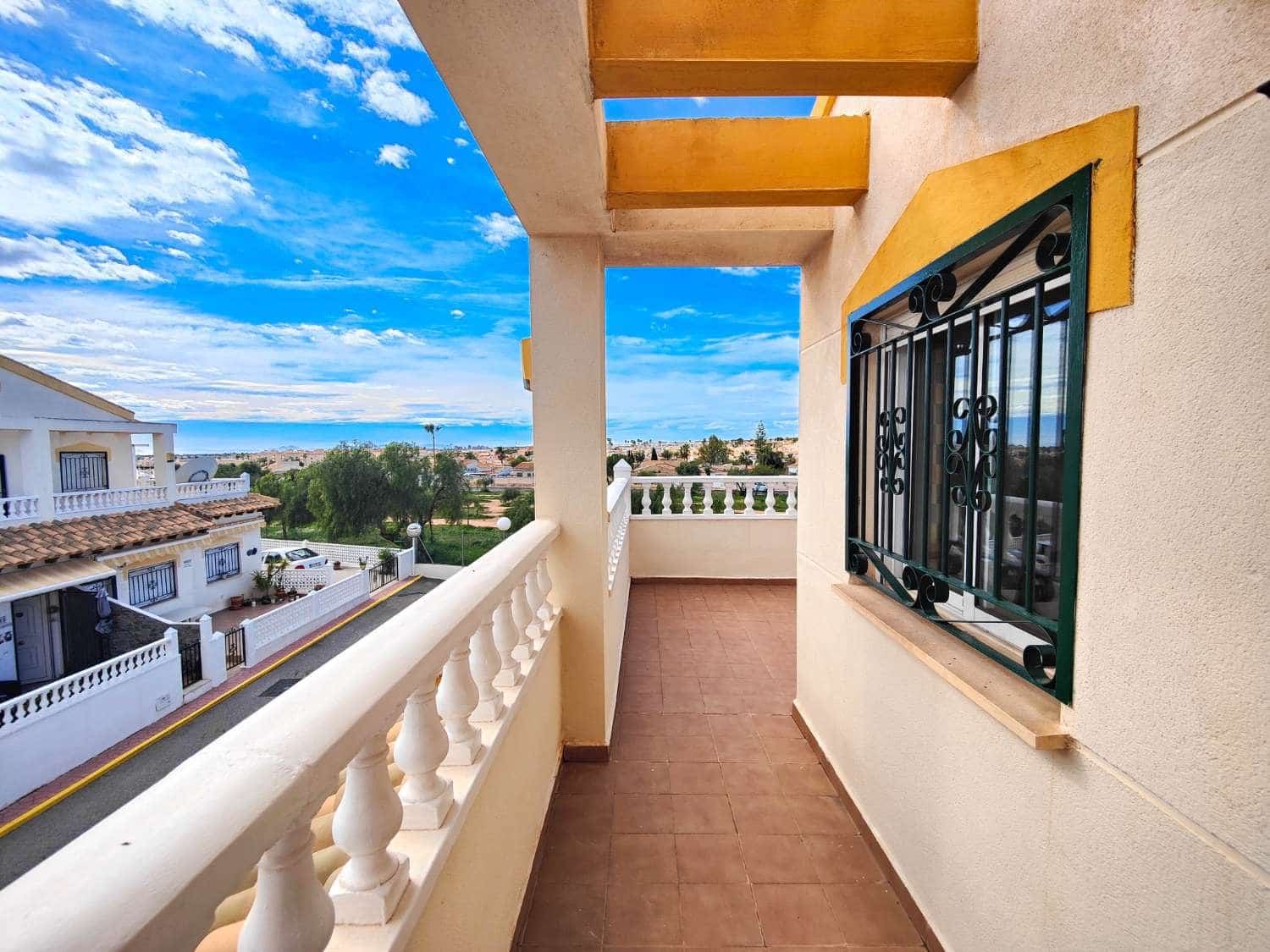 Bungalow de 3 habitaciones en Orihuela Costa en venta con piscina garaje - 235.000 € (Ref: 9644646)