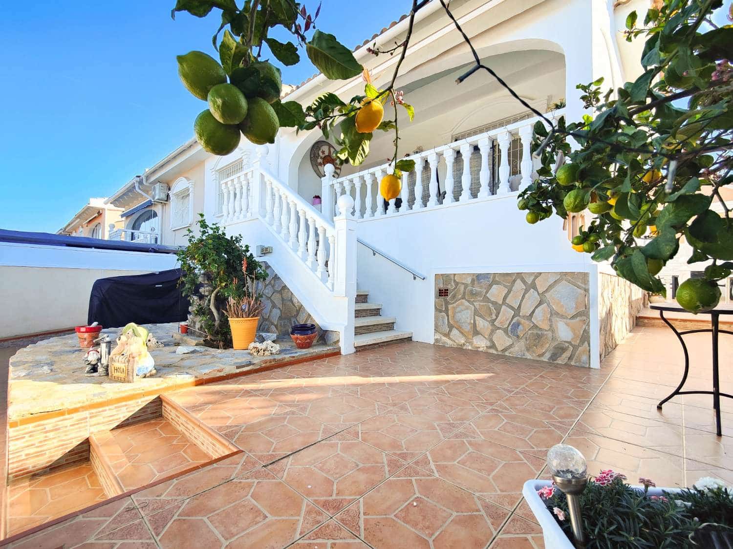 2 sypialnia Dom blizniak na sprzedaż w Ciudad Quesada z basenem garażem - 249 000 € (Ref: 9644648)