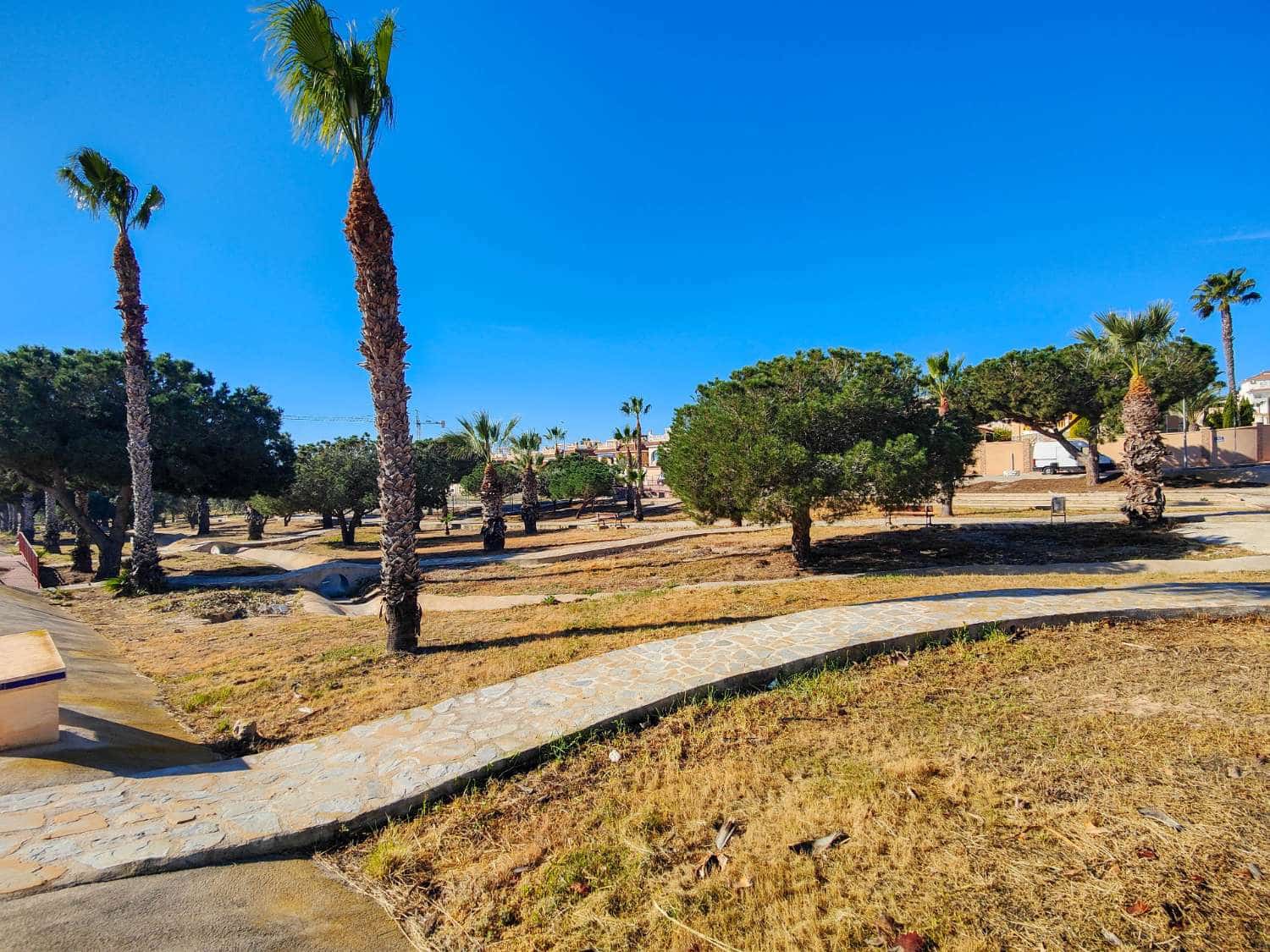 2 sypialnia Dom blizniak na sprzedaż w Ciudad Quesada z basenem garażem - 249 000 € (Ref: 9644648)