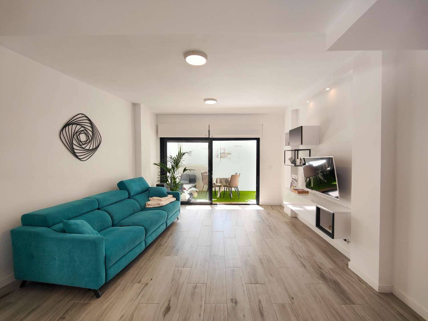 3 soveværelse Lejlighed til salg i Guardamar del Segura med swimmingpool garage - € 289.900 (Ref: 9644649)